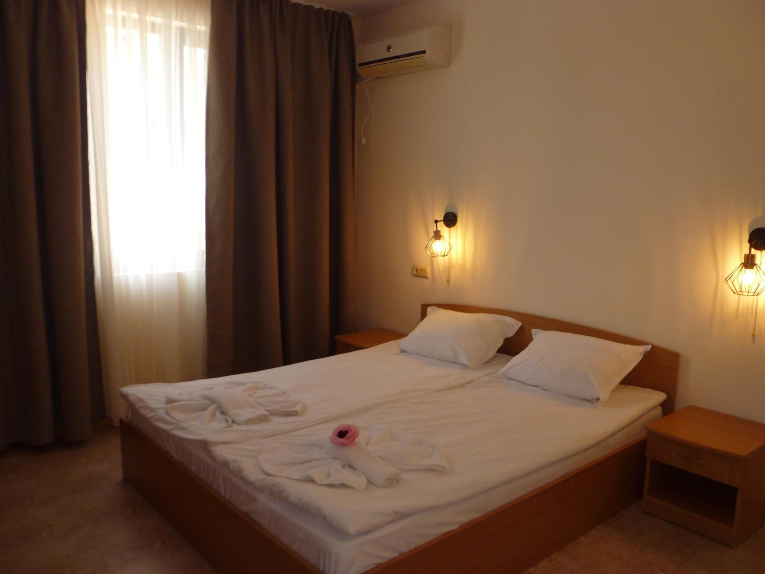 2 BEDROOMS, APARTMENT