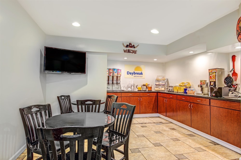 Days Inn By Wyndham Austin/University/Downtown 21/32