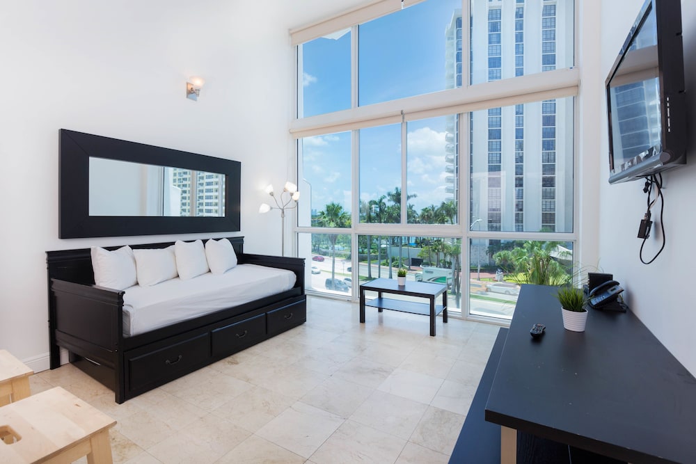 New Point Miami 39/54