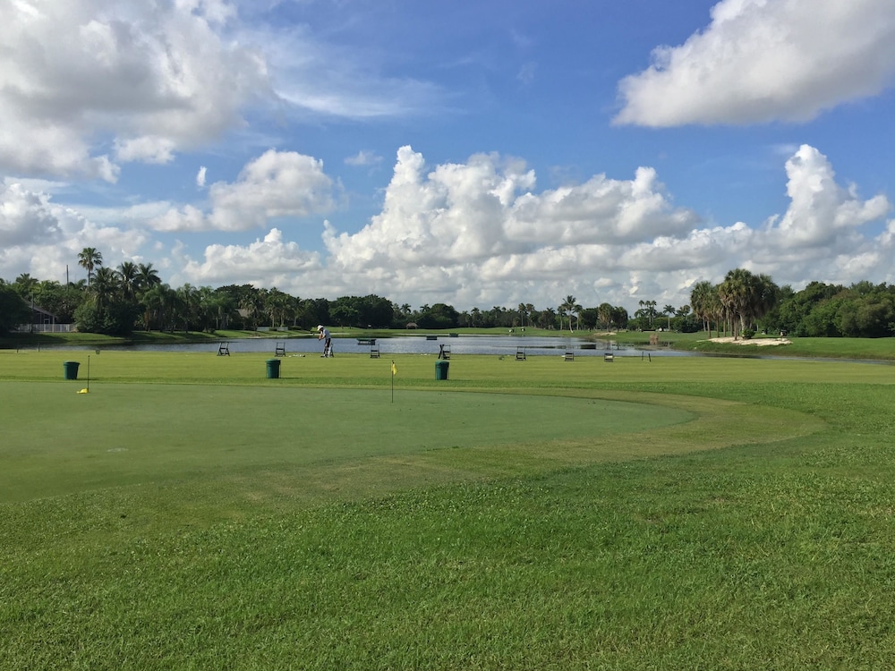 Grand Palms Resort 35/58