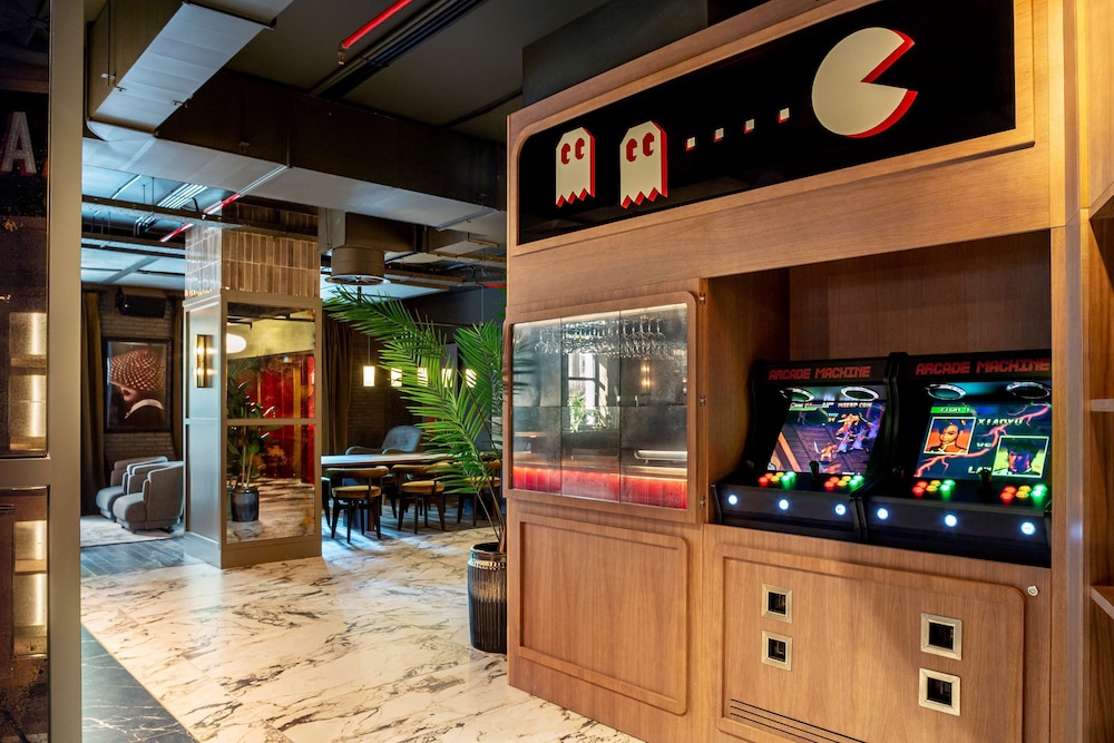 Radisson RED Madrid (ex. Paseo del Arte) 9/70
