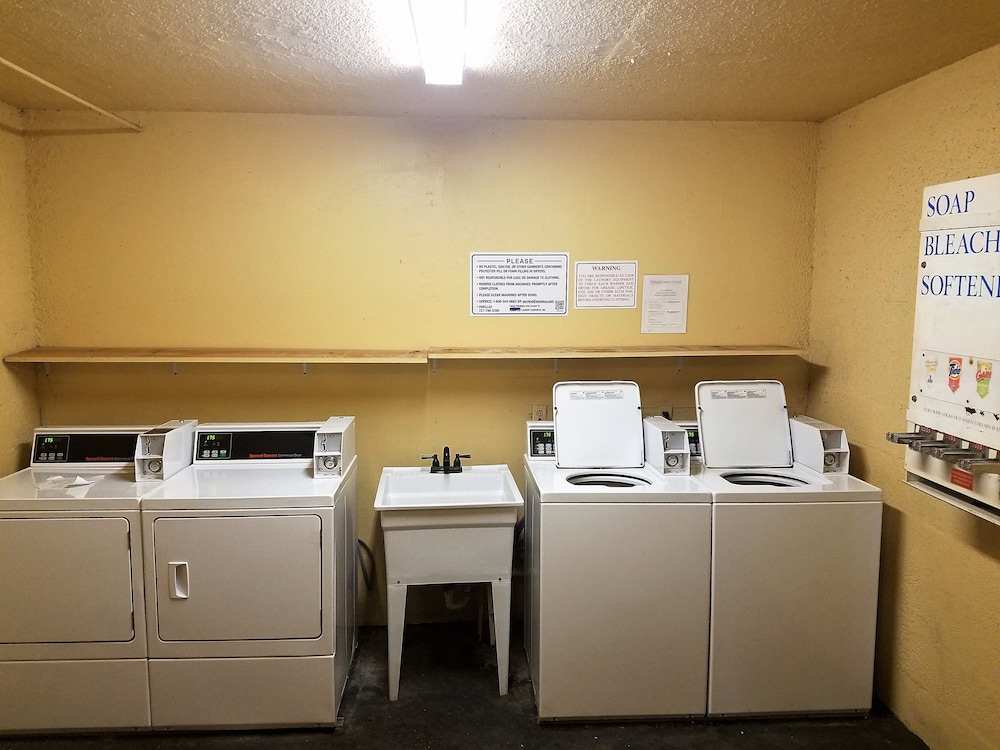 Quality Inn Saint Petersburg North - Tampa Bay 12/33