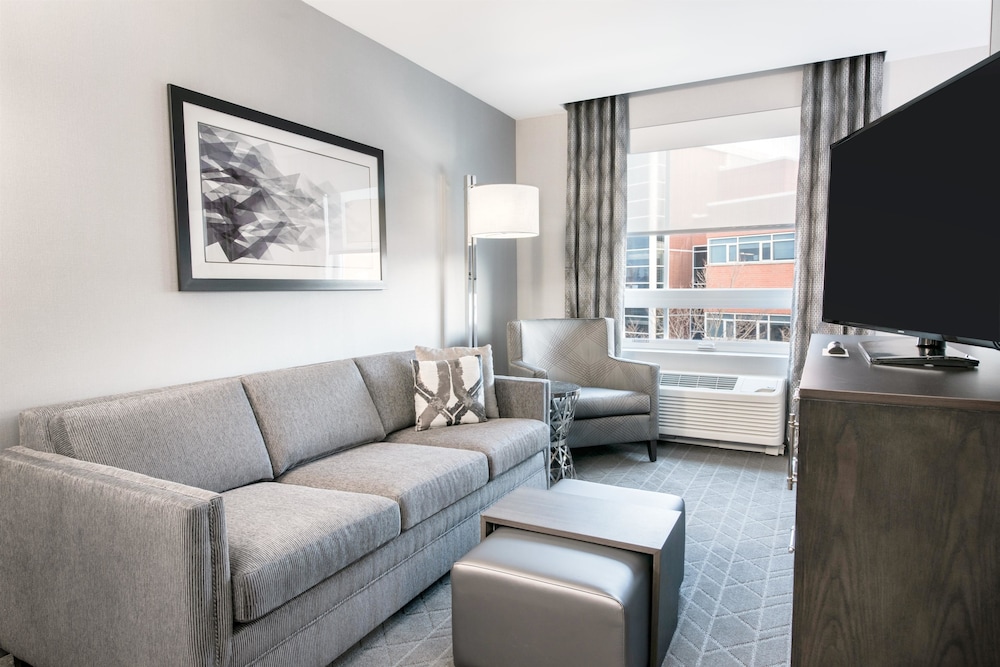 Homewood Suites By Hilton Boston Logan Airport Chelsea 36/67