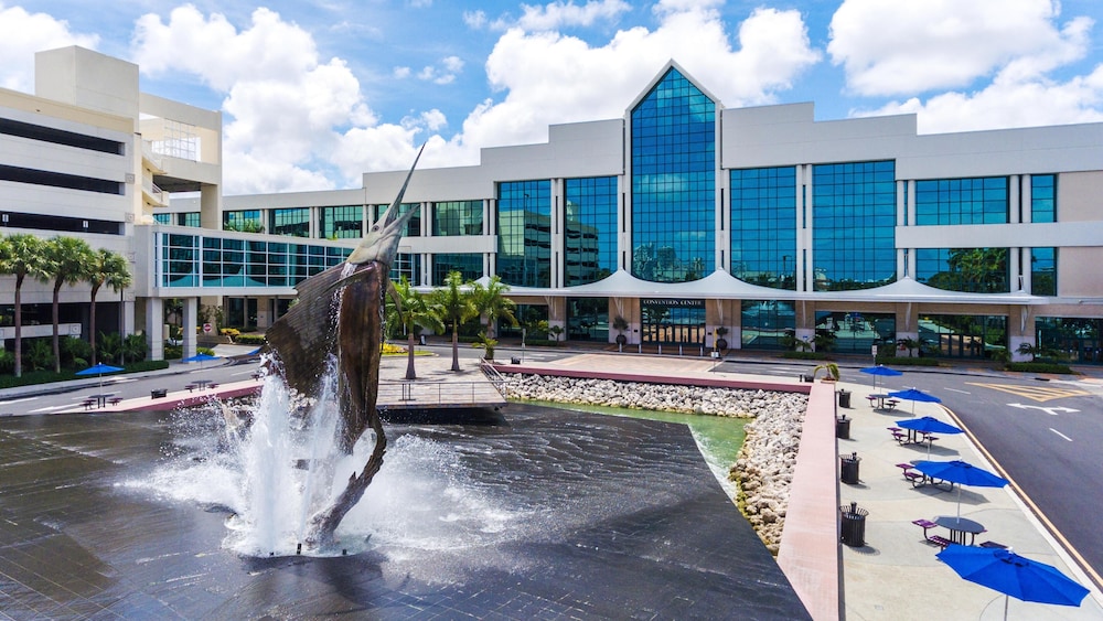 Hyatt Place Fort Lauderdale Cruise Port 15/47