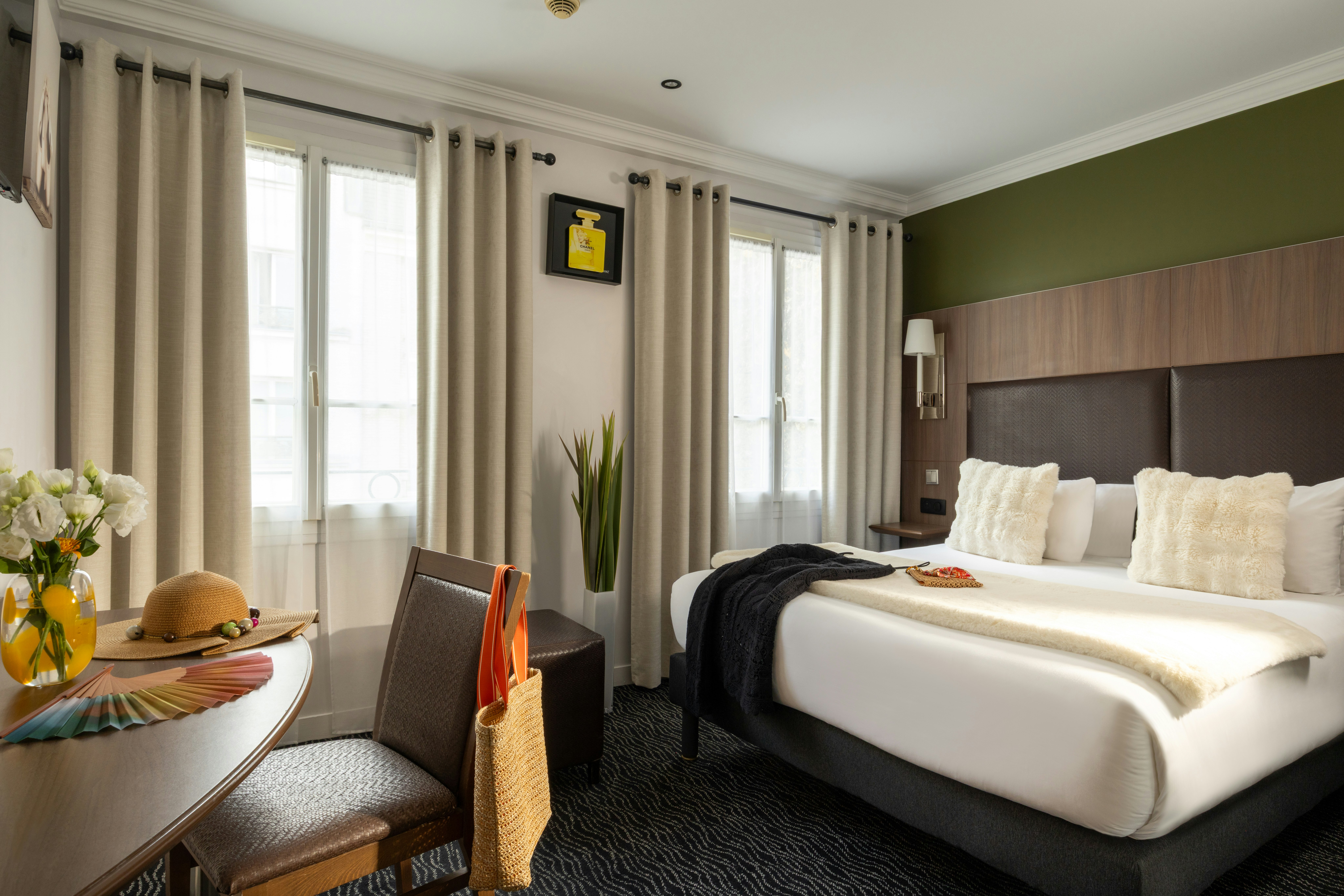 Hotel London Paris 17/50