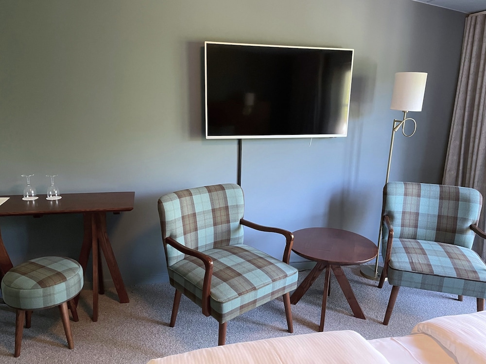 Hotell Gyllene Hornet 38/50