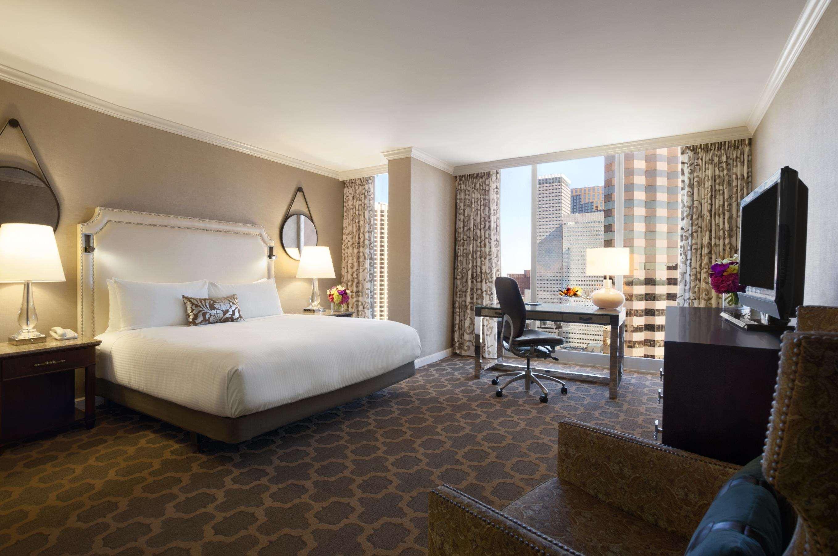 Deluxe, King Bed
