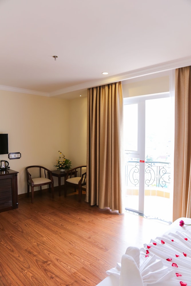 Iris Dalat Hotel 40/54