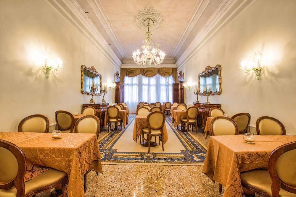Hotel Ai Cavalieri Di Venezia 53/77
