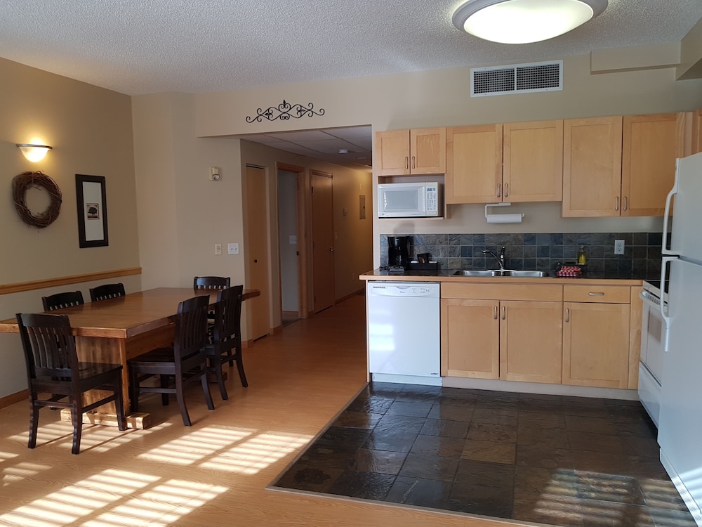Sunset Resorts Canmore 35/50