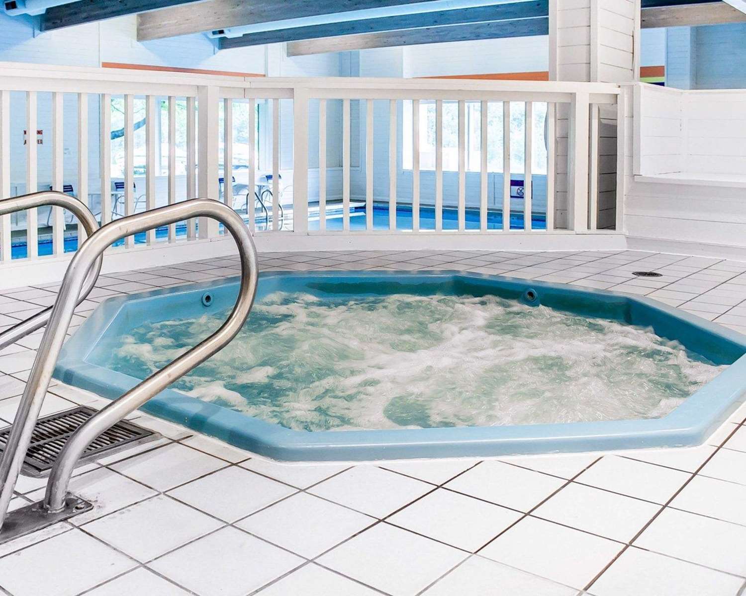 swimming pool spa
