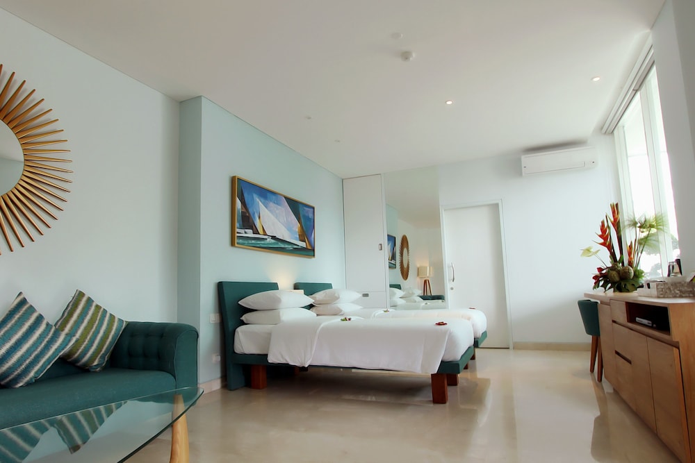 Aq Va Hotel And Villas 37/77
