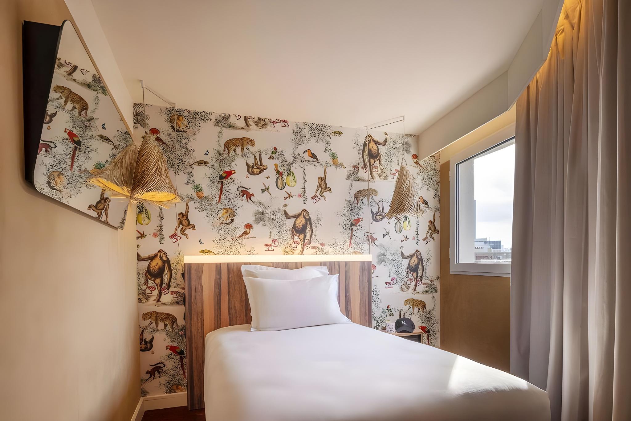 Semi Room, Standard, Single, Semi Double Bed