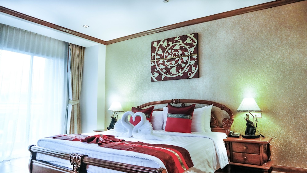 Aiyaree Place Hotel 32/75
