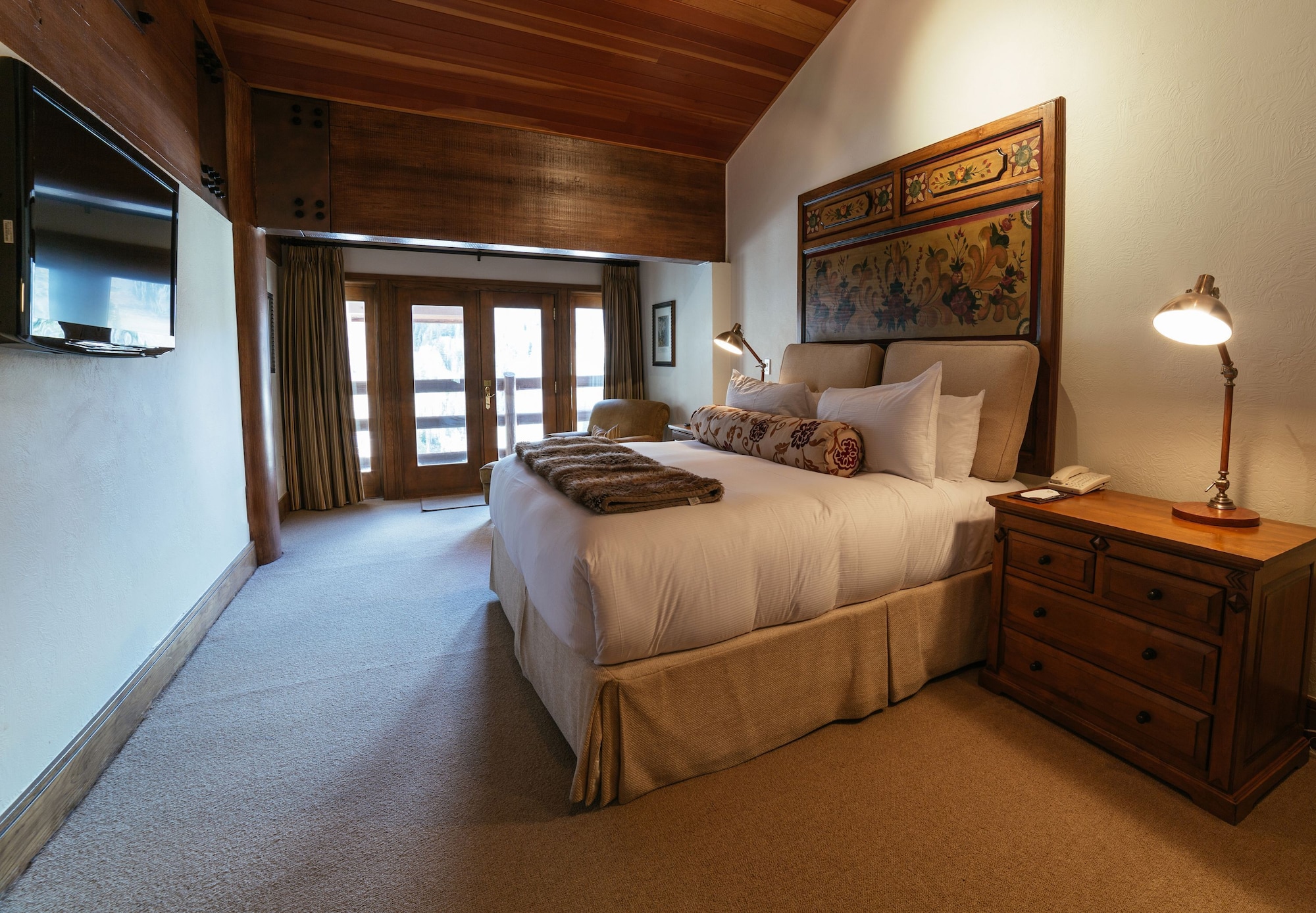 3 Bedrooms, Suite, 2 King Beds, 2 Queen Murphy Beds