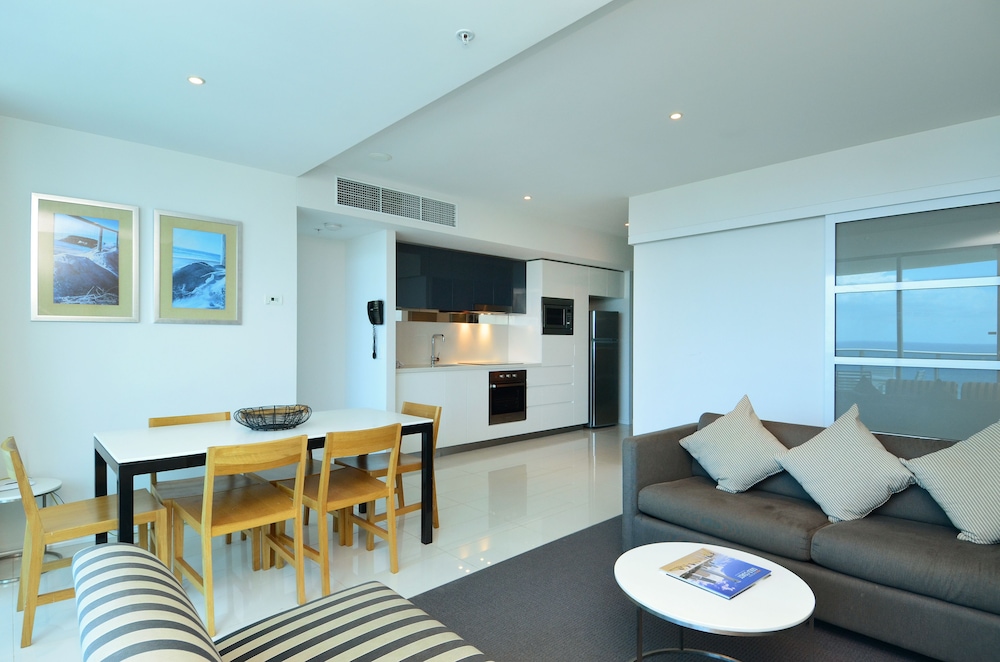 Orchid Residences - HR Surfers Paradise 48/73