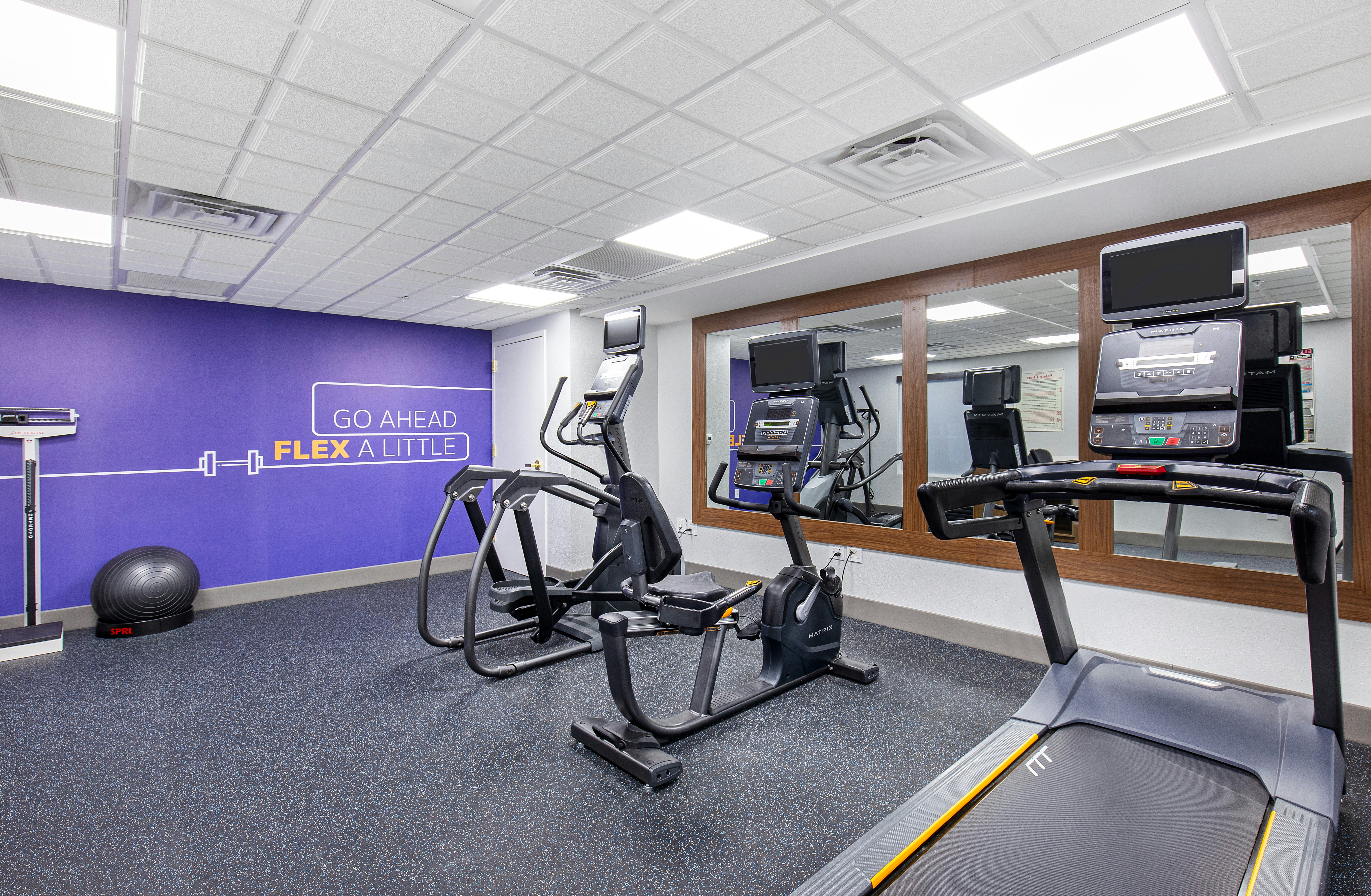 Holiday Inn Express Hurricane Mills Waverly 44/62