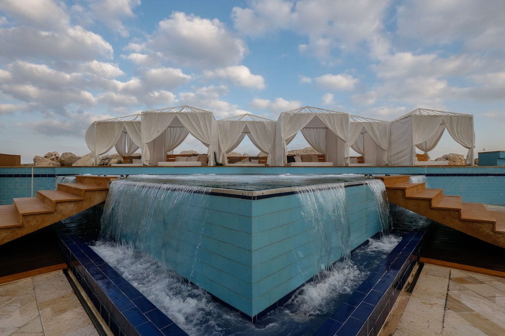 Four Seasons Halat 23/50