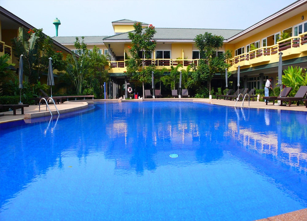 Bacchus Home Resort 7/77