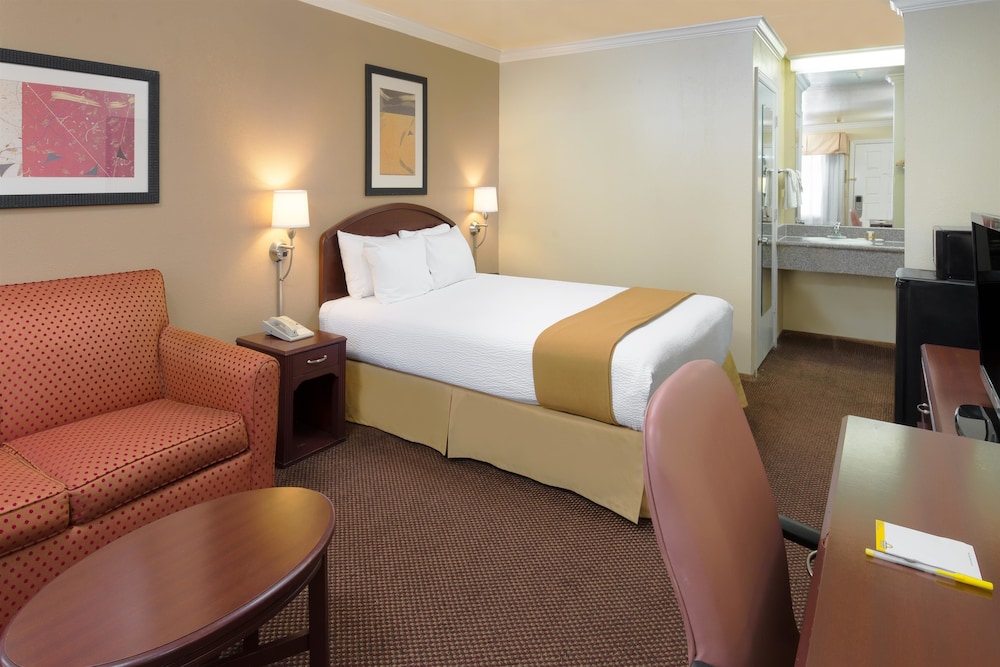 Days Inn by Wyndham Pinole Berkeley 11/27