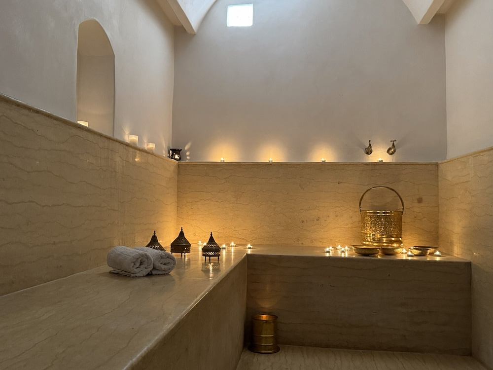 RIAD EUCALYPTUS, ETHNIC HOTEL 24/50
