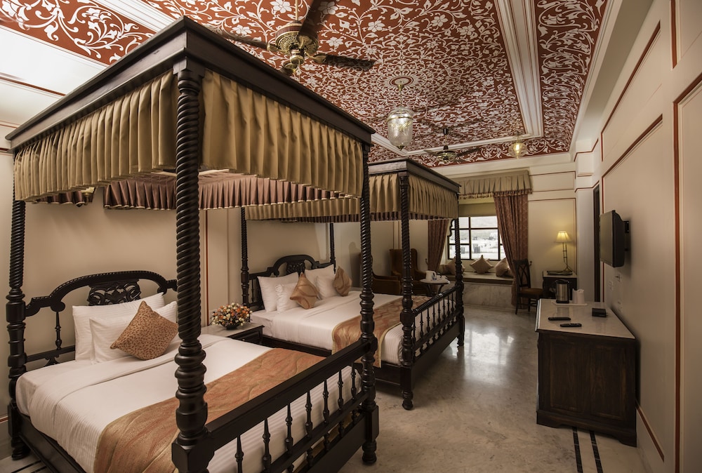 Umaid Haveli-A Heritage Style Hotel & Resort 5/66