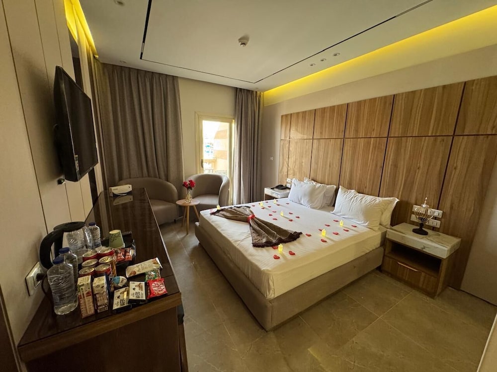 Ramage, Apartment, Queen and Twin Beds