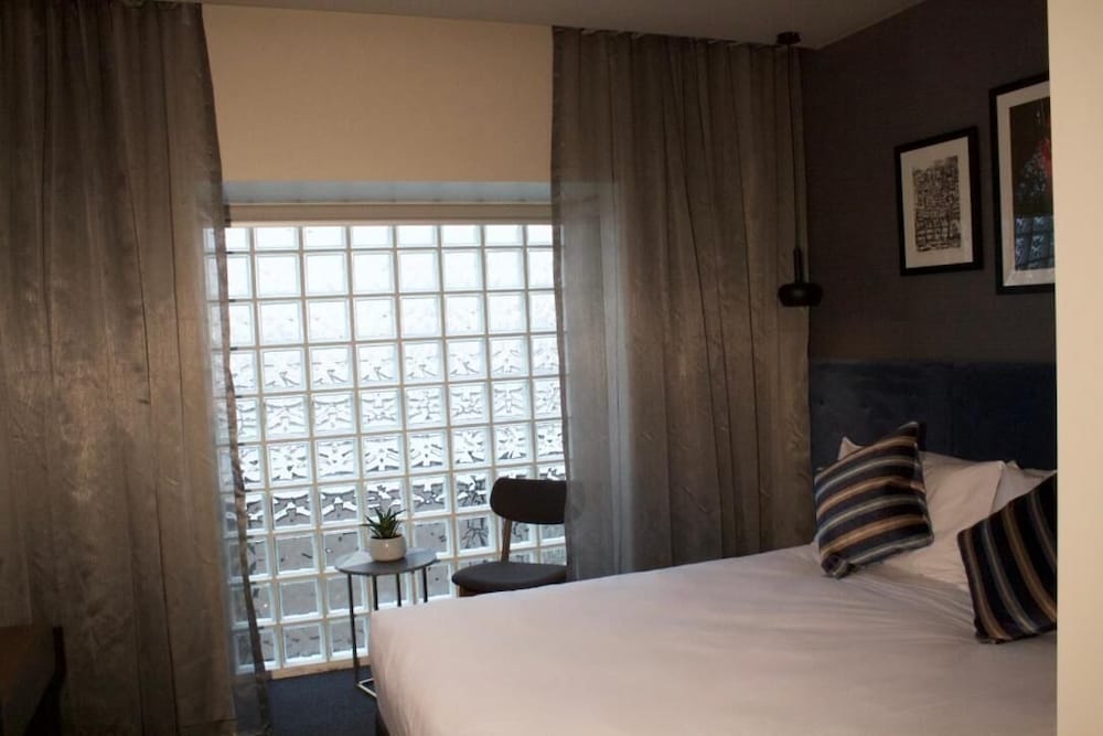 Mrs Banks Boutique Hotel 28/50
