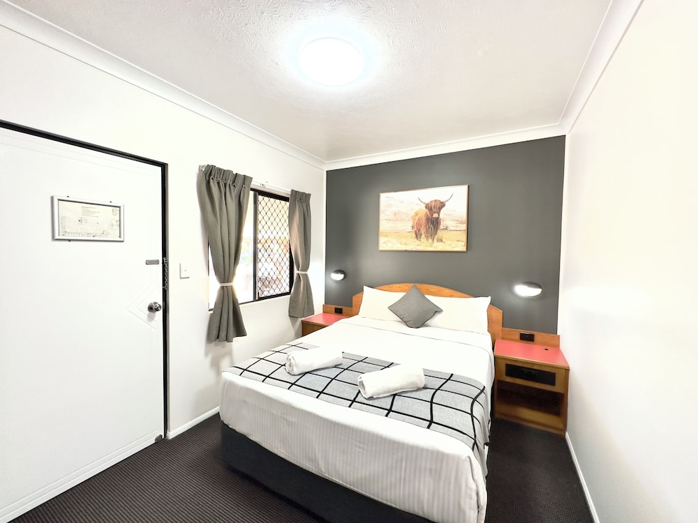 DELUXE, TWIN BEDS
