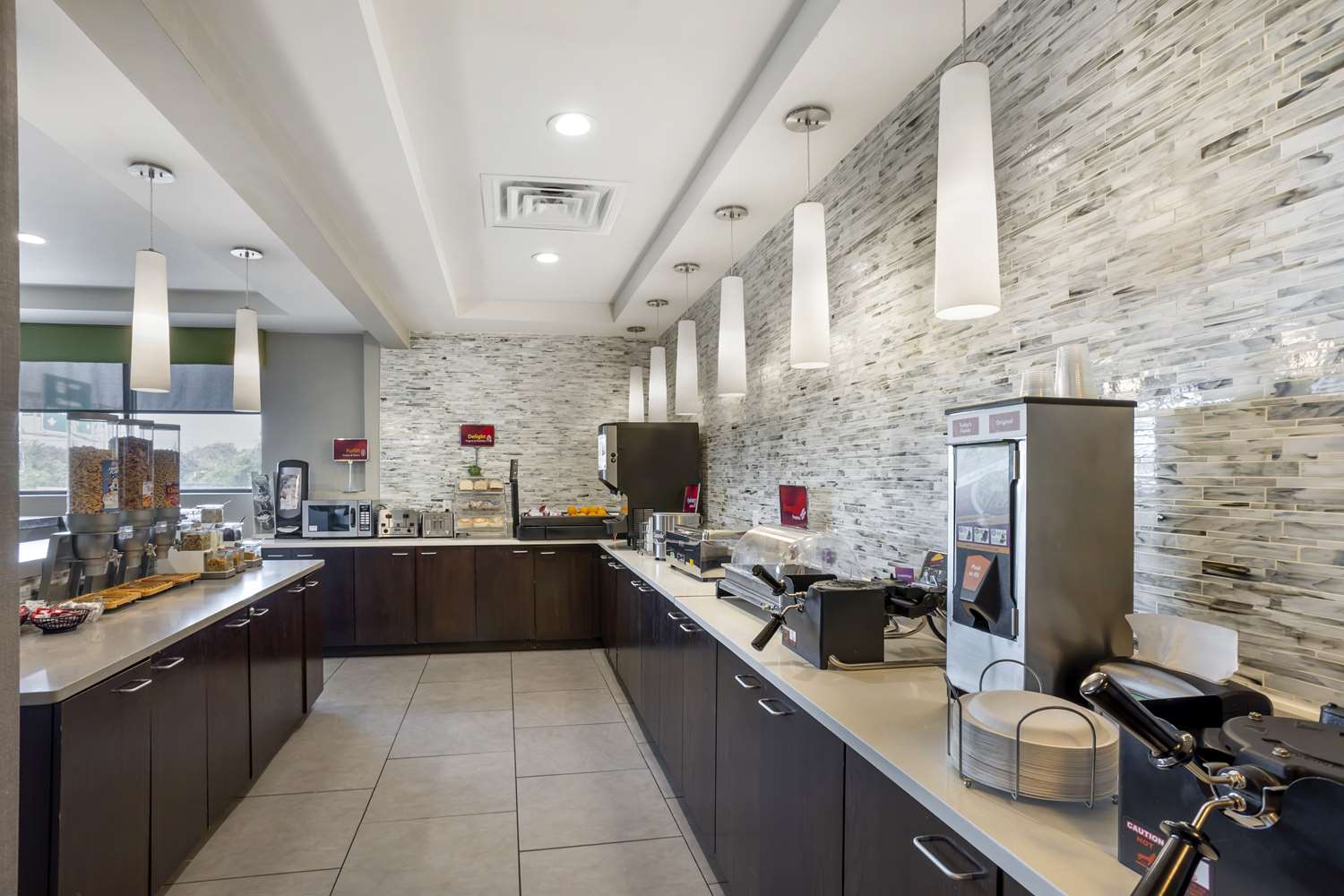 Best Western Plus Philadelphia-Pennsauken Hotel 4/32