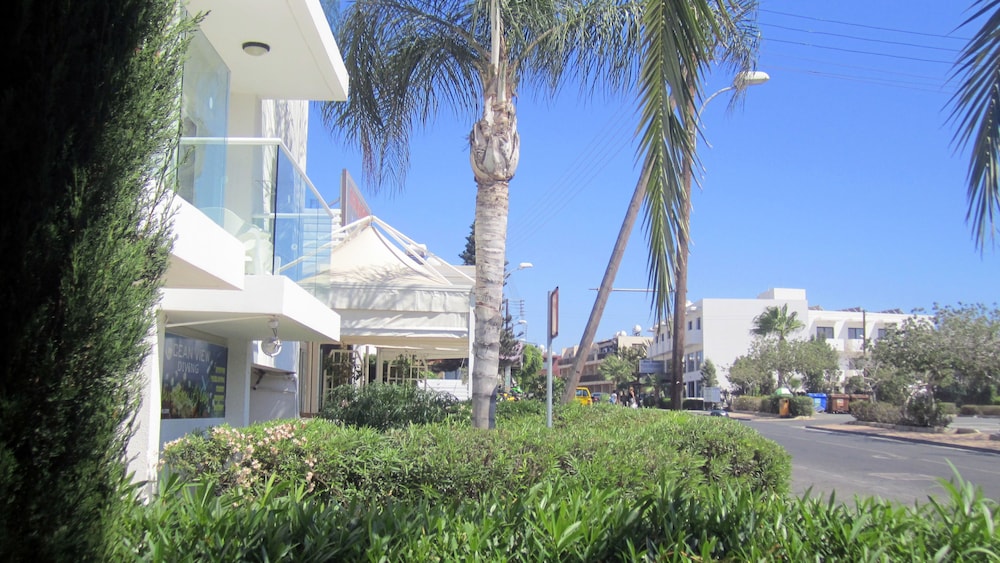 Senator Hotel Apartments - Adults Only 59/70