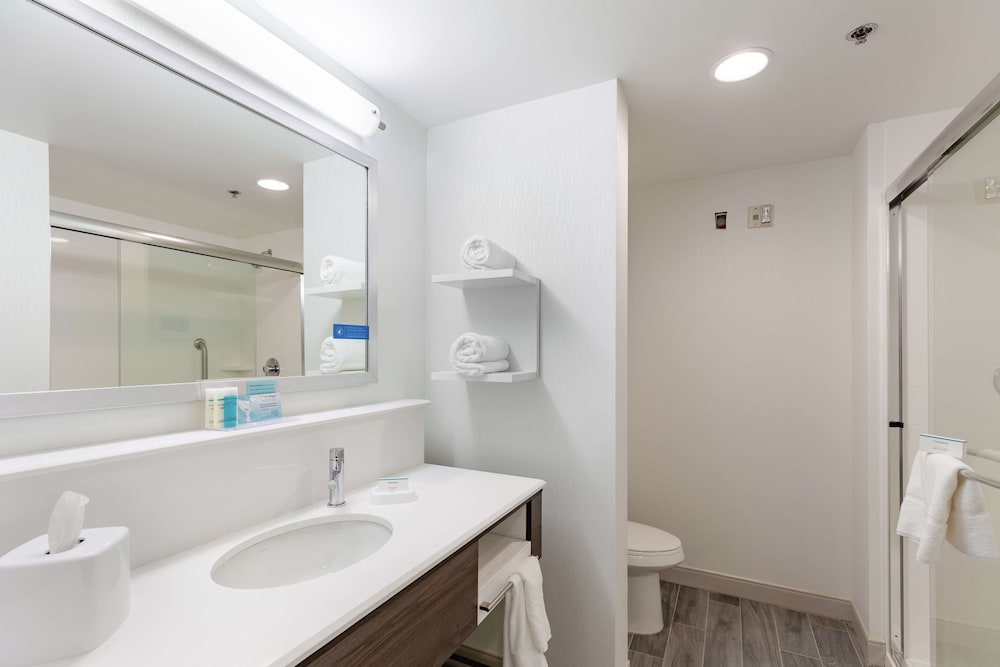 Hampton Inn Acworth GA 16/40