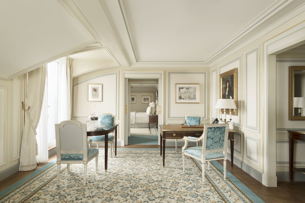 Ritz Paris 44/86