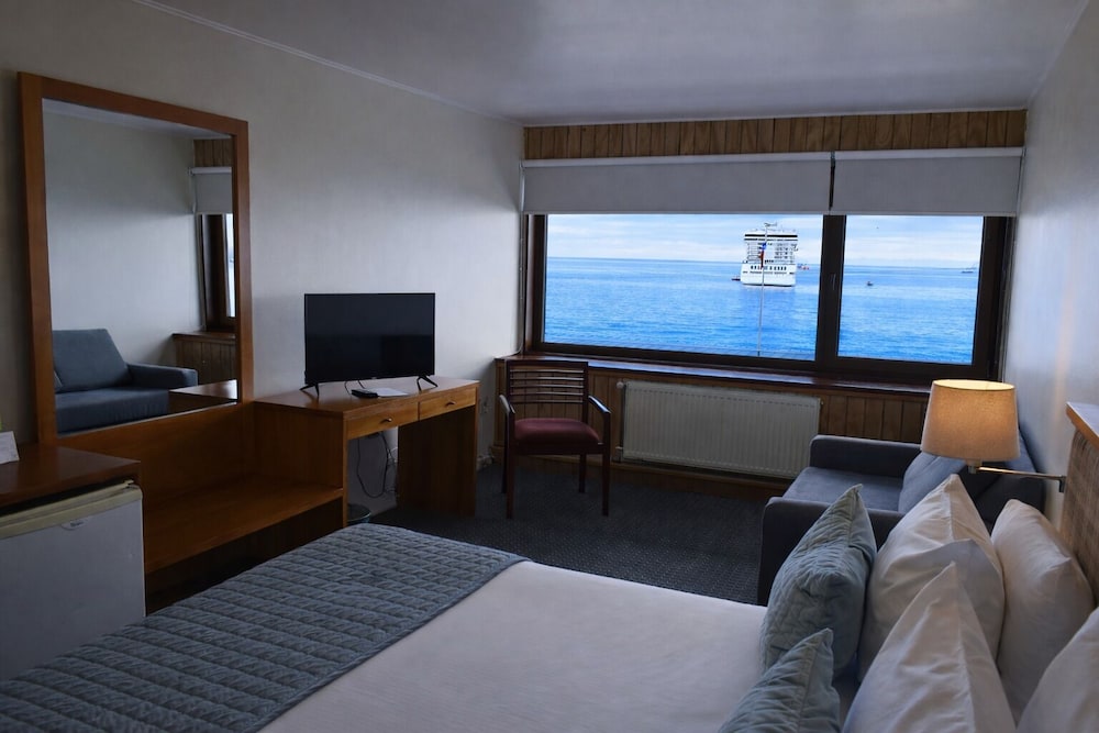 Gran Hotel Vicente Costanera 32/42