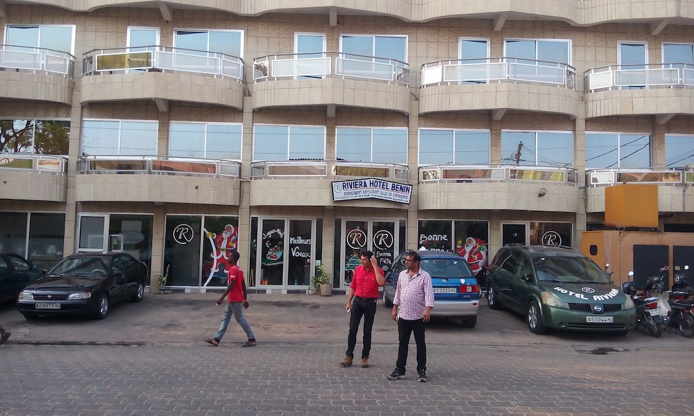 Riviera Hotel Benin 40/42