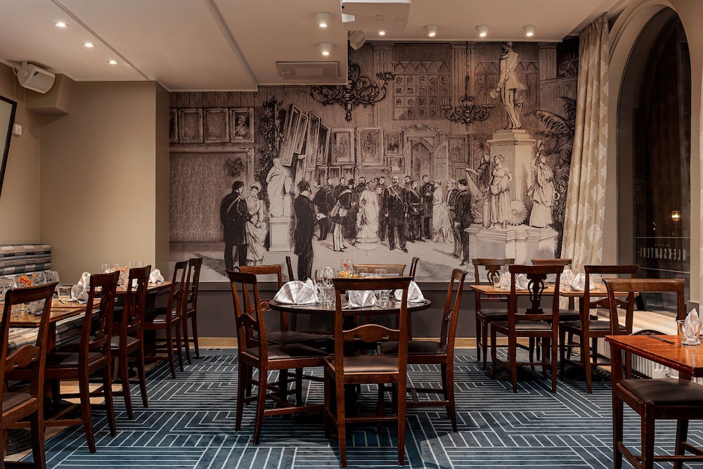 restaurant cafeteria