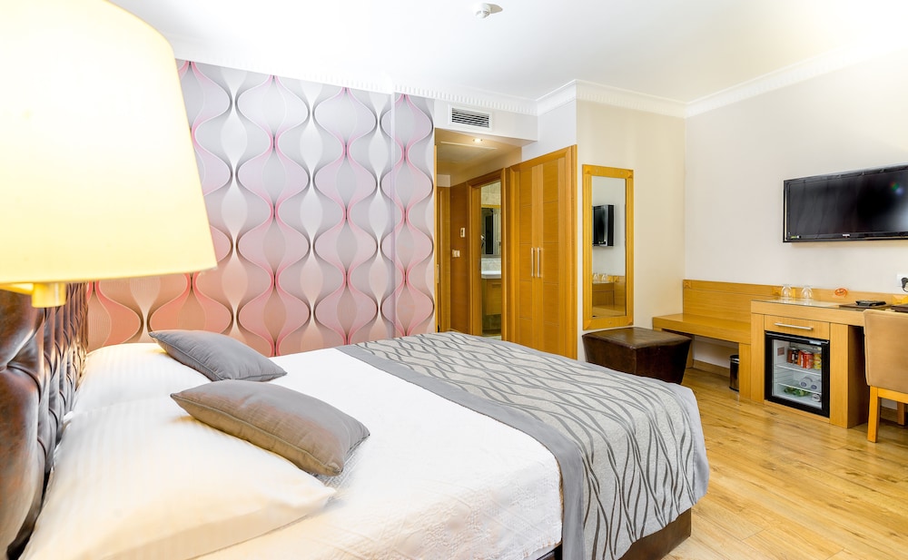SUPERIOR, DOUBLE BED