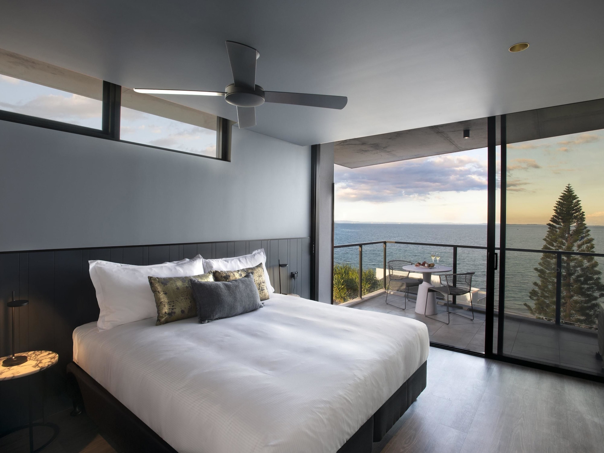 Deluxe, King Bed, Ocean Front