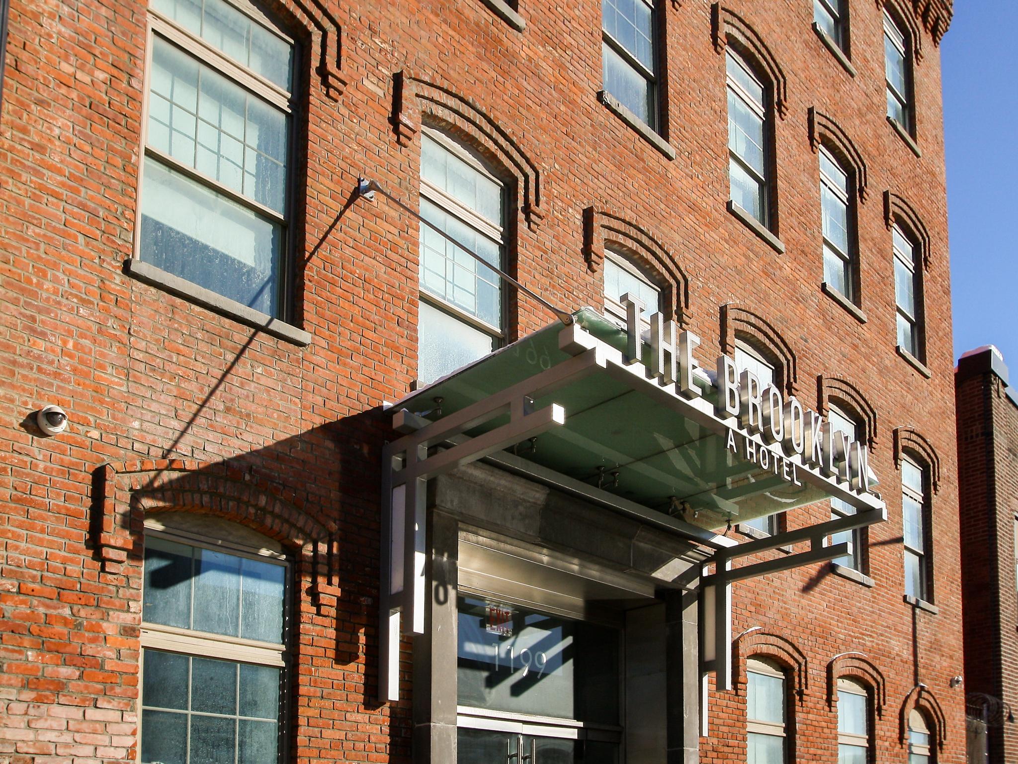 EXECUTIVE, STUDIO, SUITE