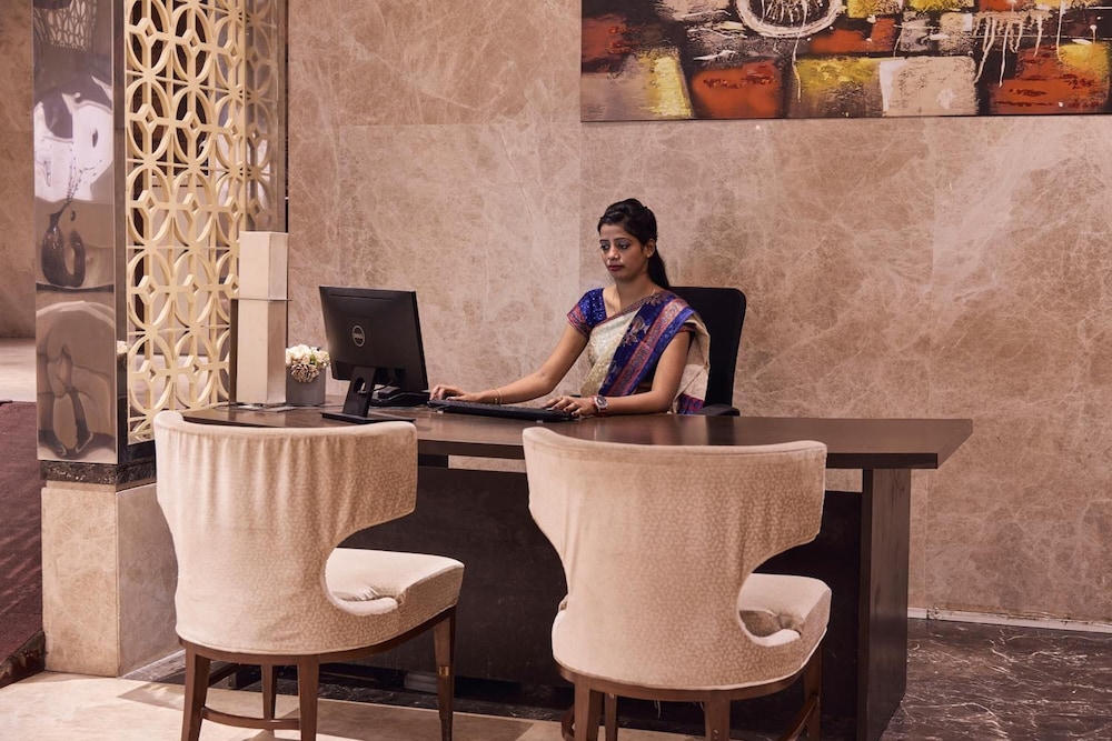 P L Palace Lords Inn Agra 53/60