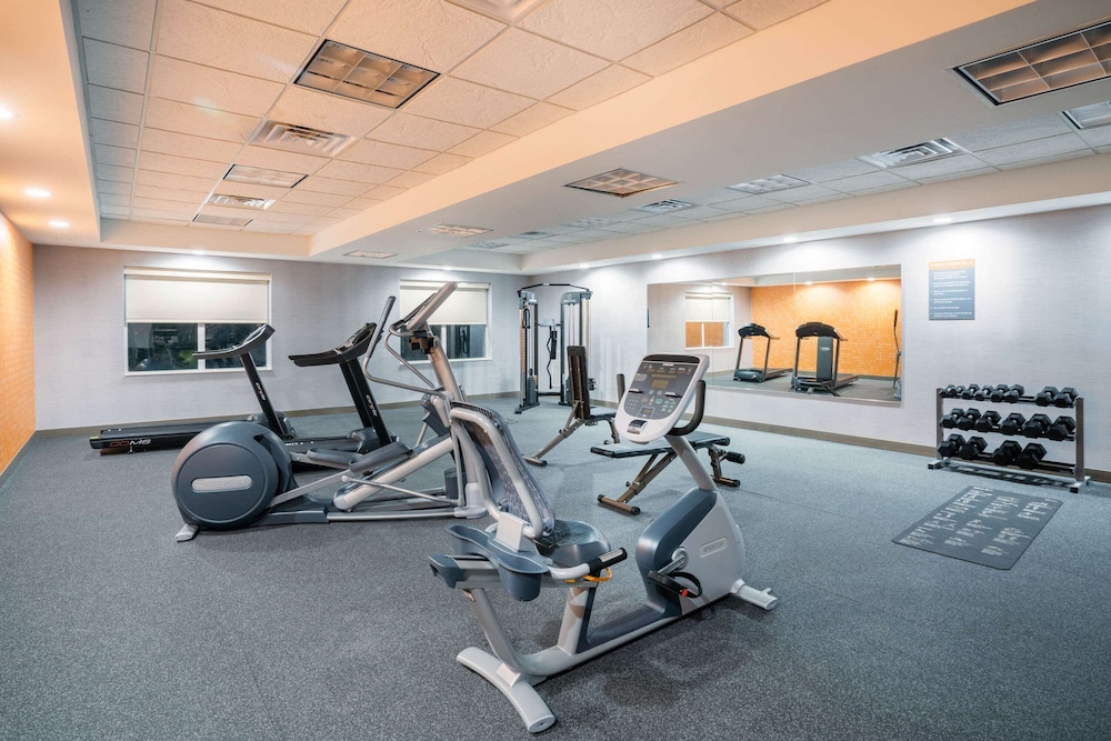 La Quinta Inn and Suites by Wyndham Montgomery 24/50