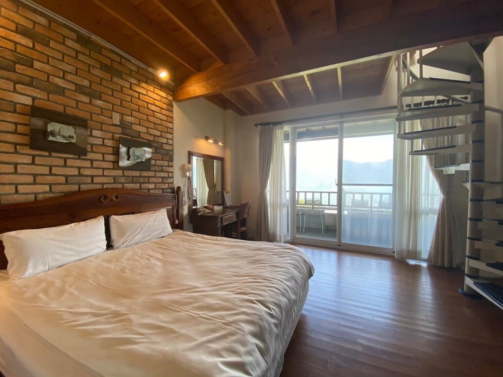 Ailiga Travel Villa 24/57