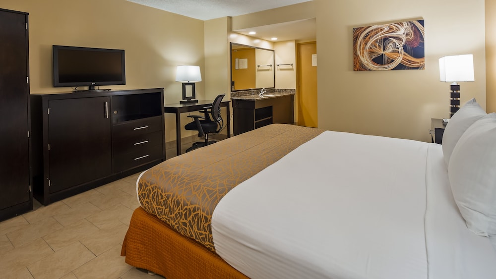 Best Western The Plaza Hotel Honolulu Airport 15/30
