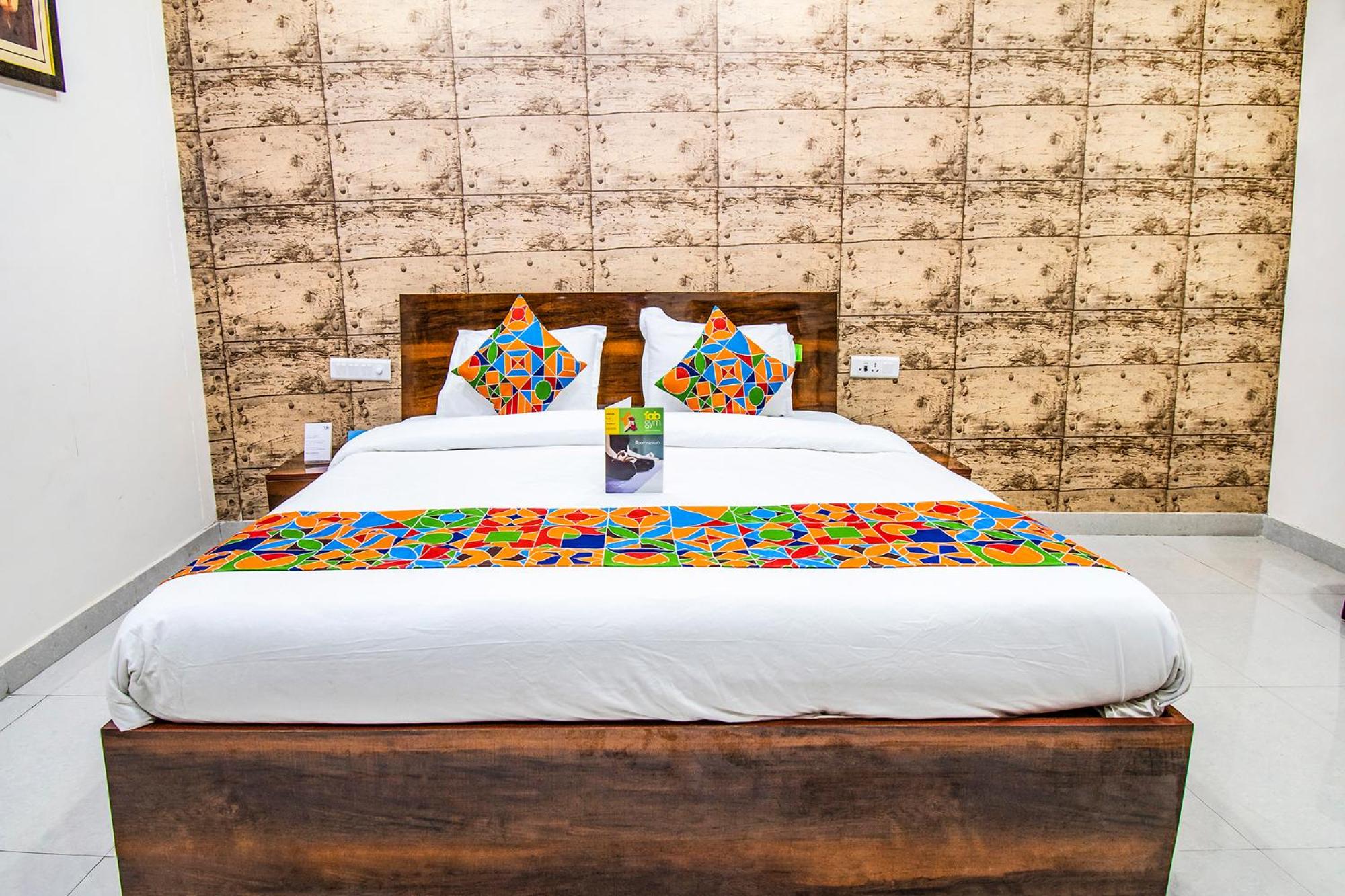 Fabhotel Elysian Grand Lucknow Airport 22/26