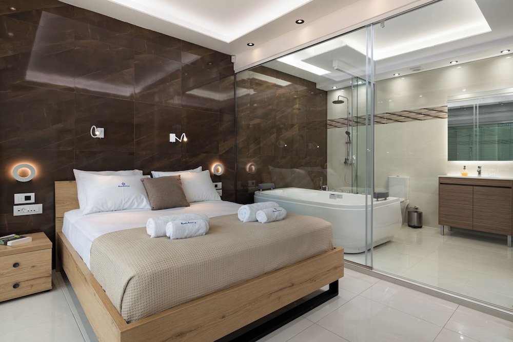 Skyline Suites 25/50