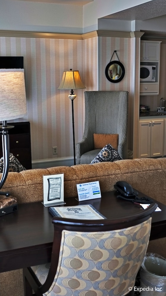 Gaslamp Plaza Suites 61/68