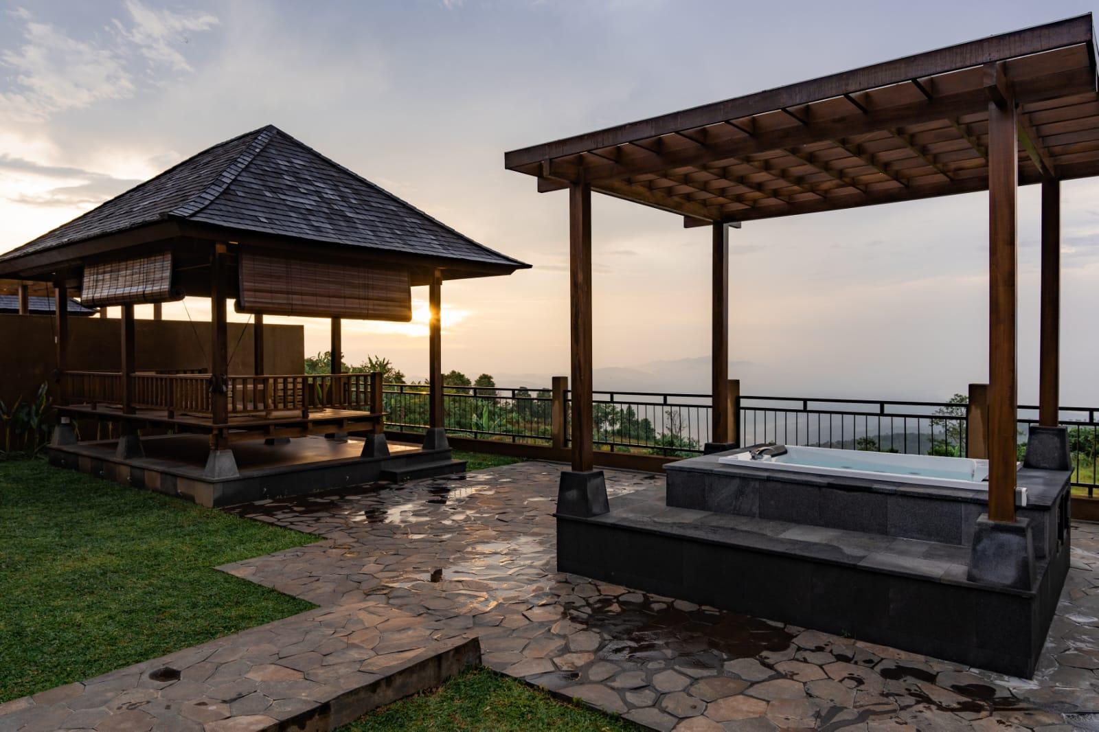 2 Bedrooms Villa
