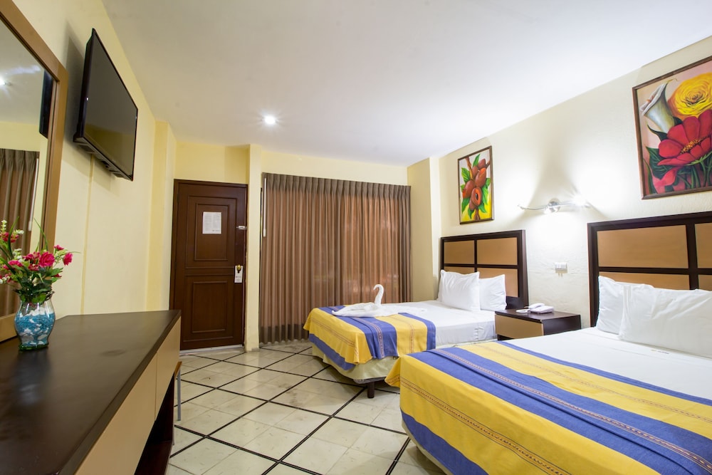 Hotel Ambassador Merida 26/72