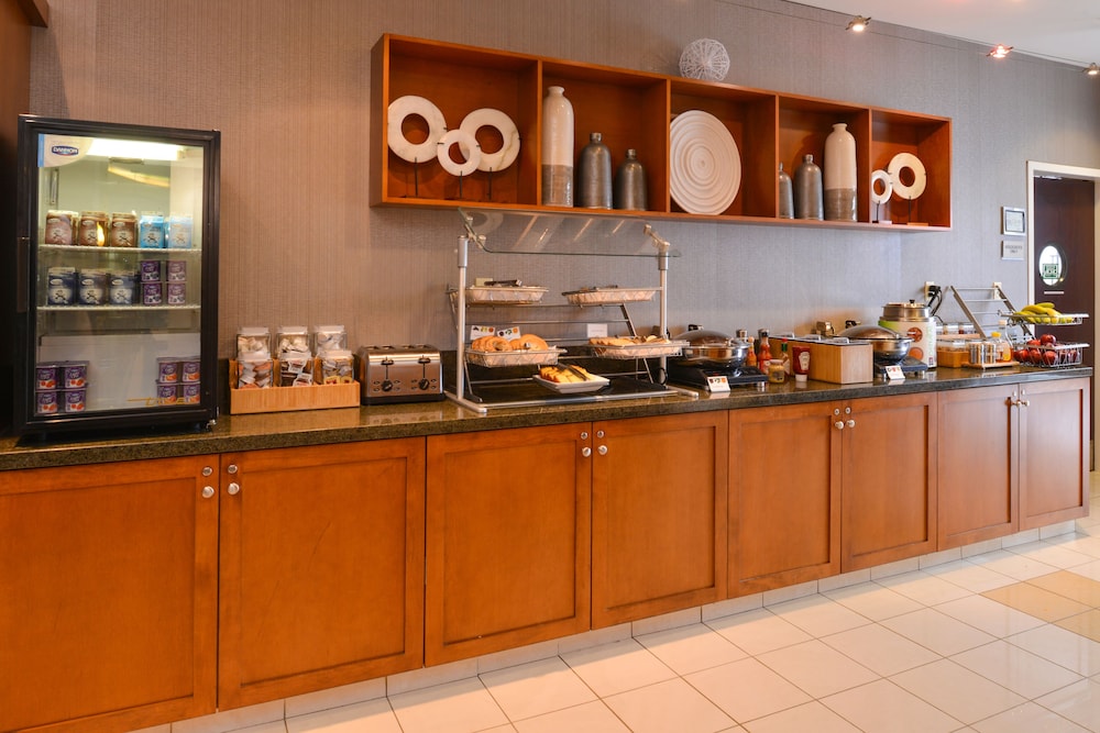 Springhill Suites Pittsburgh Mills 34/43