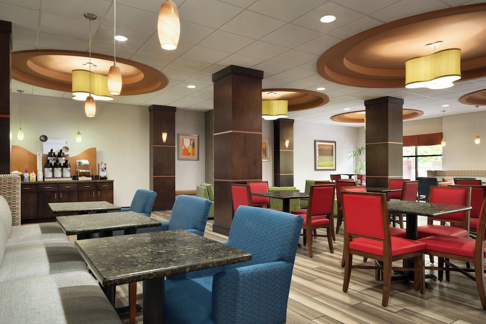Holiday Inn Express Hoteland Suites Knoxville-Clinton 49/65